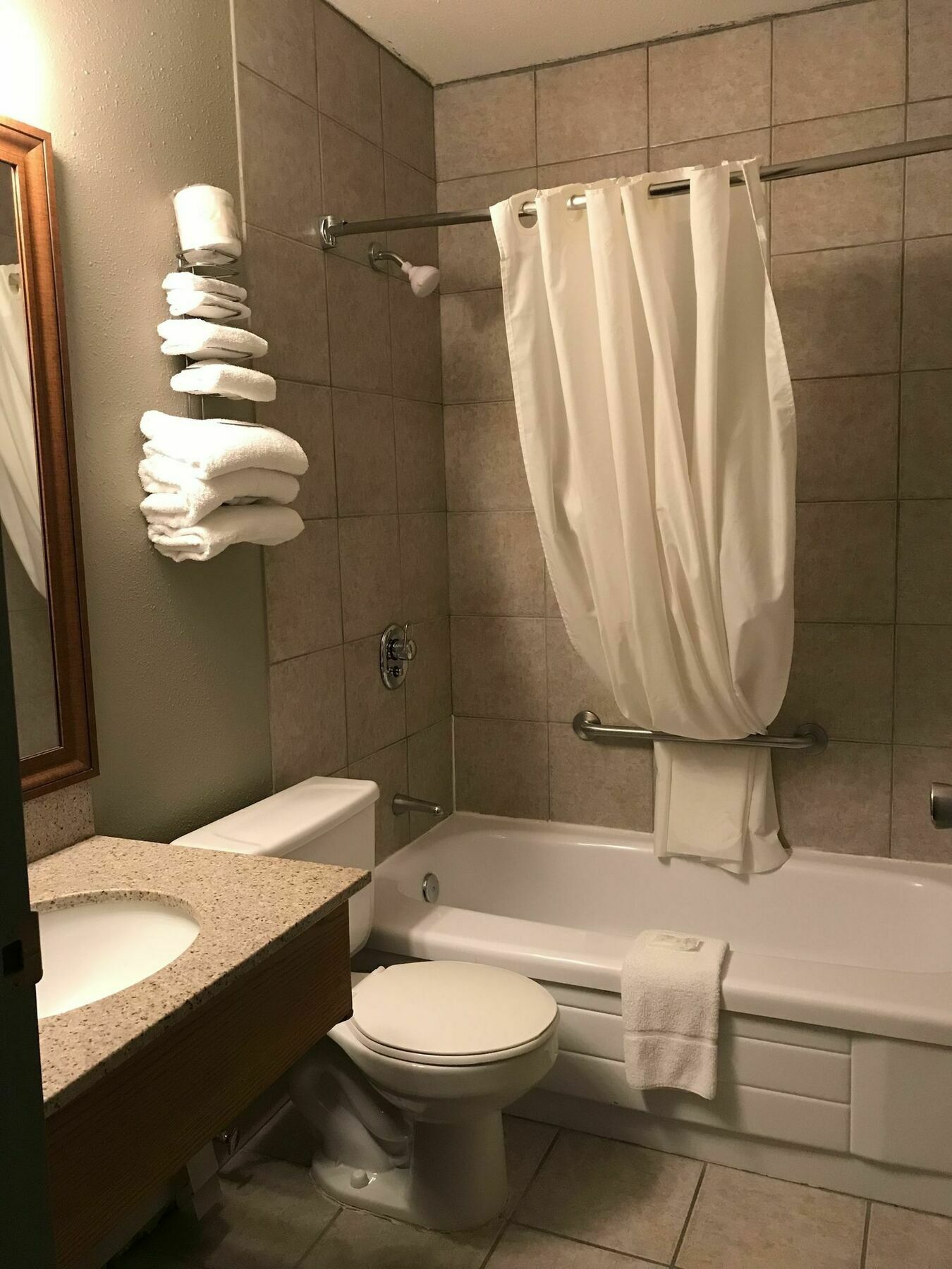 Hotel Travelodge By Wyndham Edmonton Airport Leduc