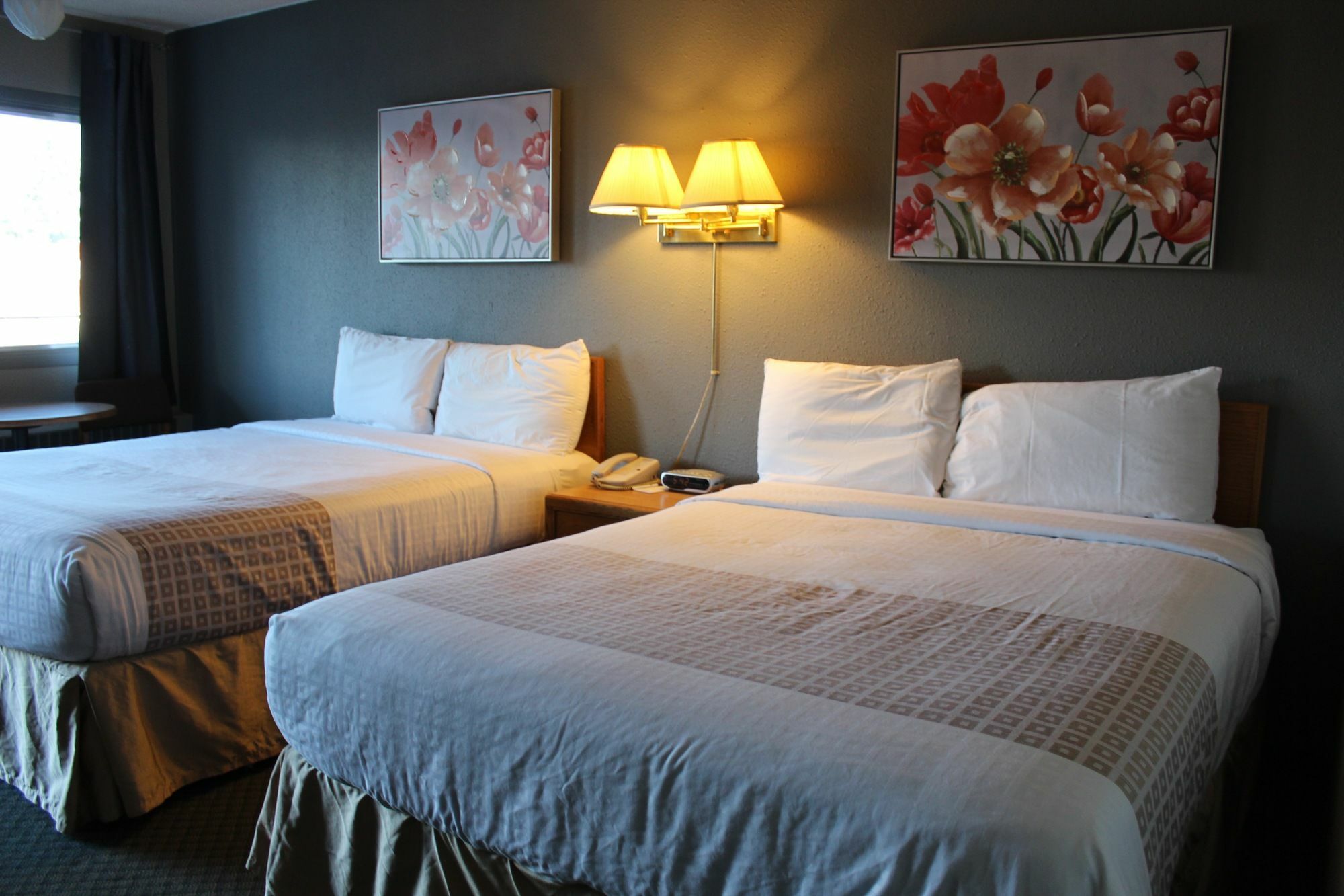 Hotel Travelodge By Wyndham Edmonton Airport 2*