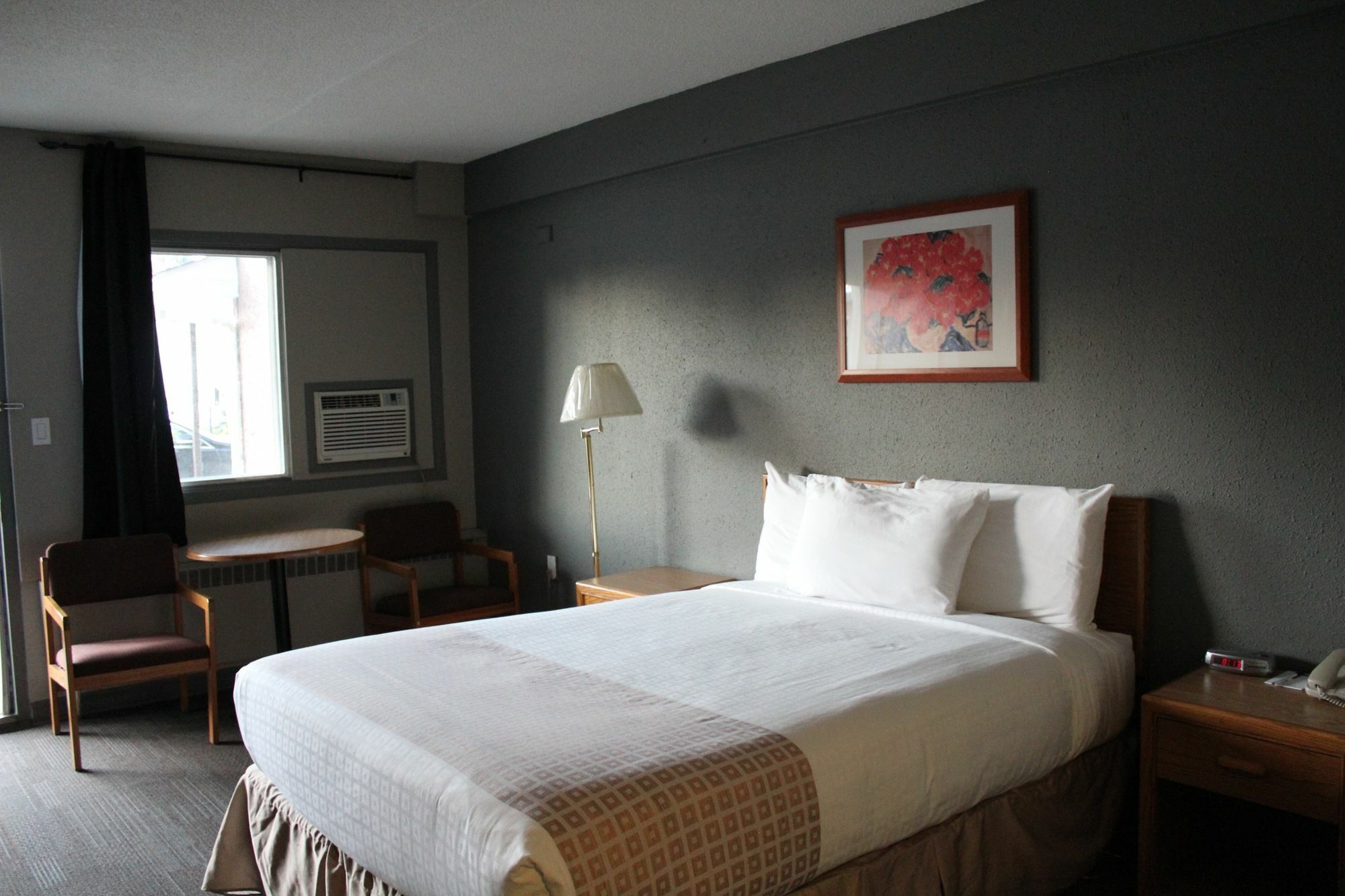 Travelodge By Wyndham Edmonton Airport Hotel